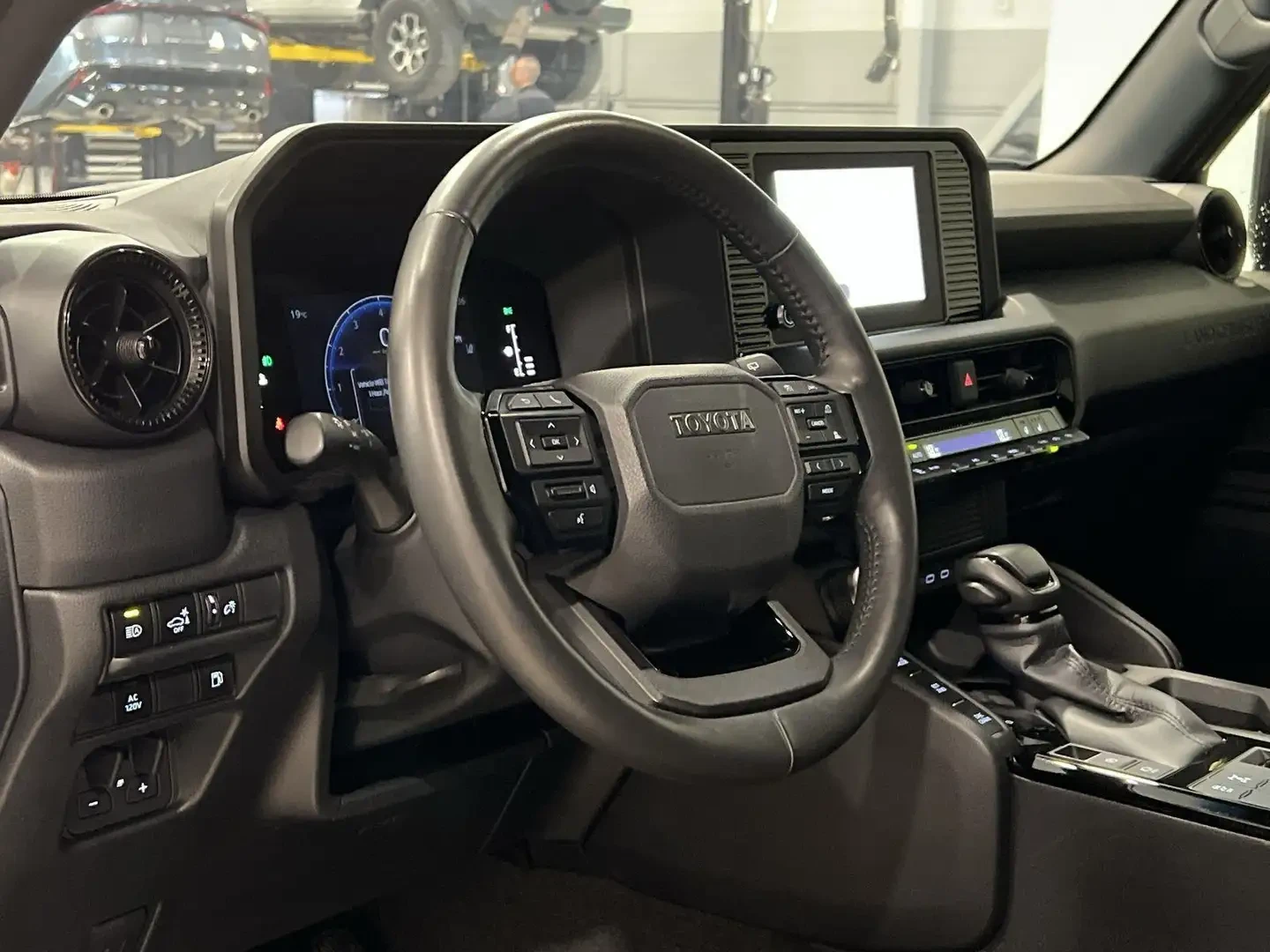 Toyota Grand Highlander Land Cruiser, снимка 11 - Автомобили и джипове - 54836577