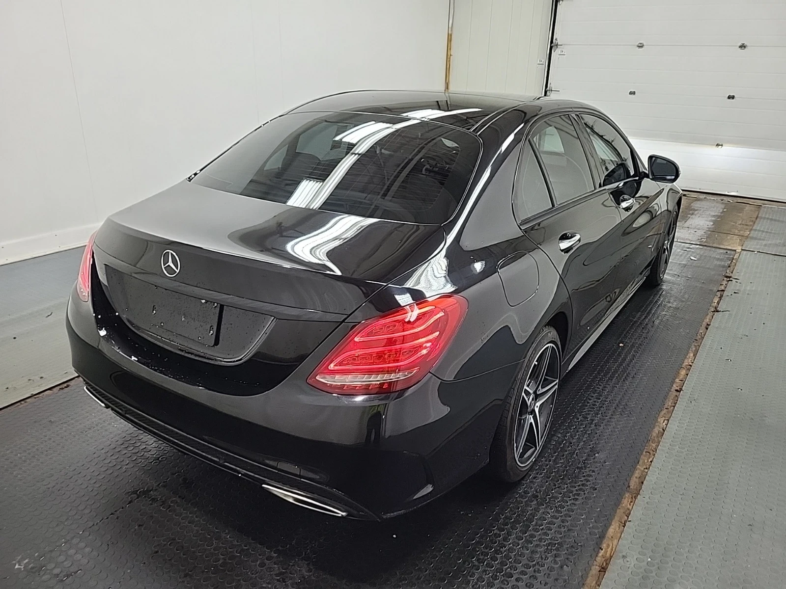 Mercedes-Benz C 300 * AMG PACK* ПАНО* ПОДГРЕВ* CARFAX* , снимка 3 - Автомобили и джипове - 55104396