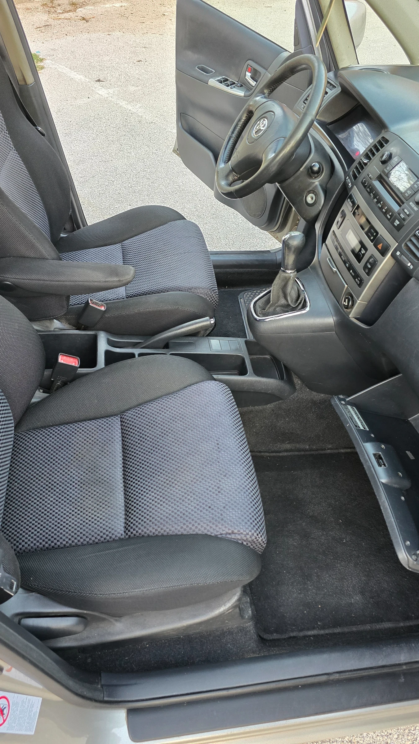Toyota Corolla verso 1.8 VVT-i, 2002 �. | Mobile.bg � ����������� 10