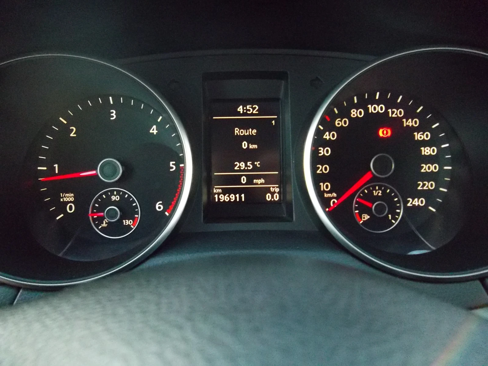 VW Golf 2.0TDI-140 к.с Highline, снимка 12 - Автомобили и джипове - 55470594