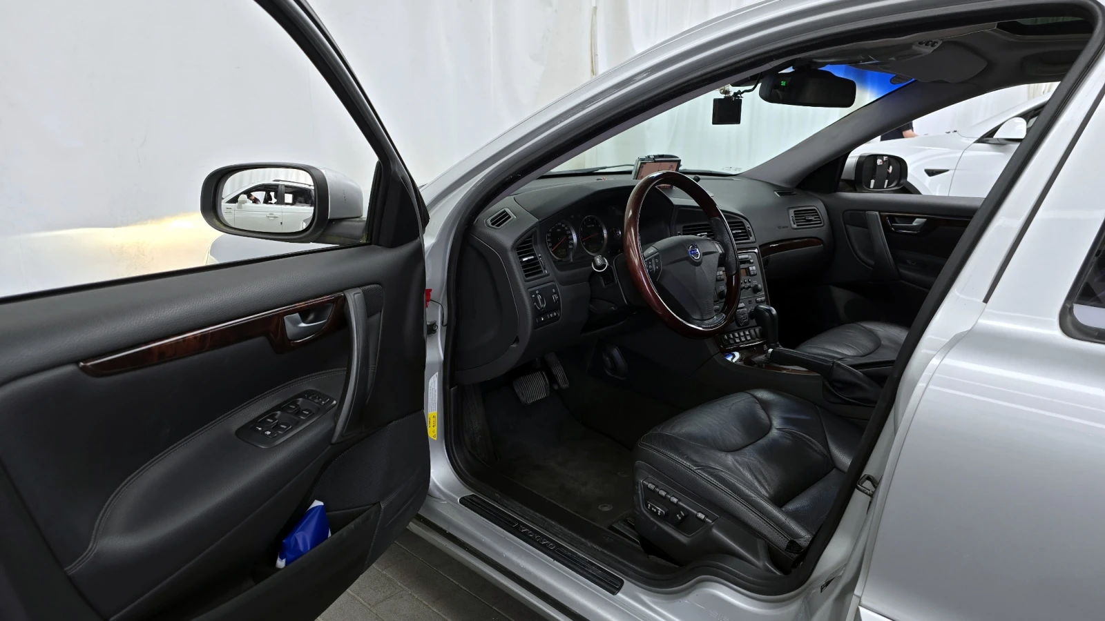 Volvo S60 2.5* ЛЮК* КРАЙНА ЦЕНА, снимка 10 - Автомобили и джипове - 55496253