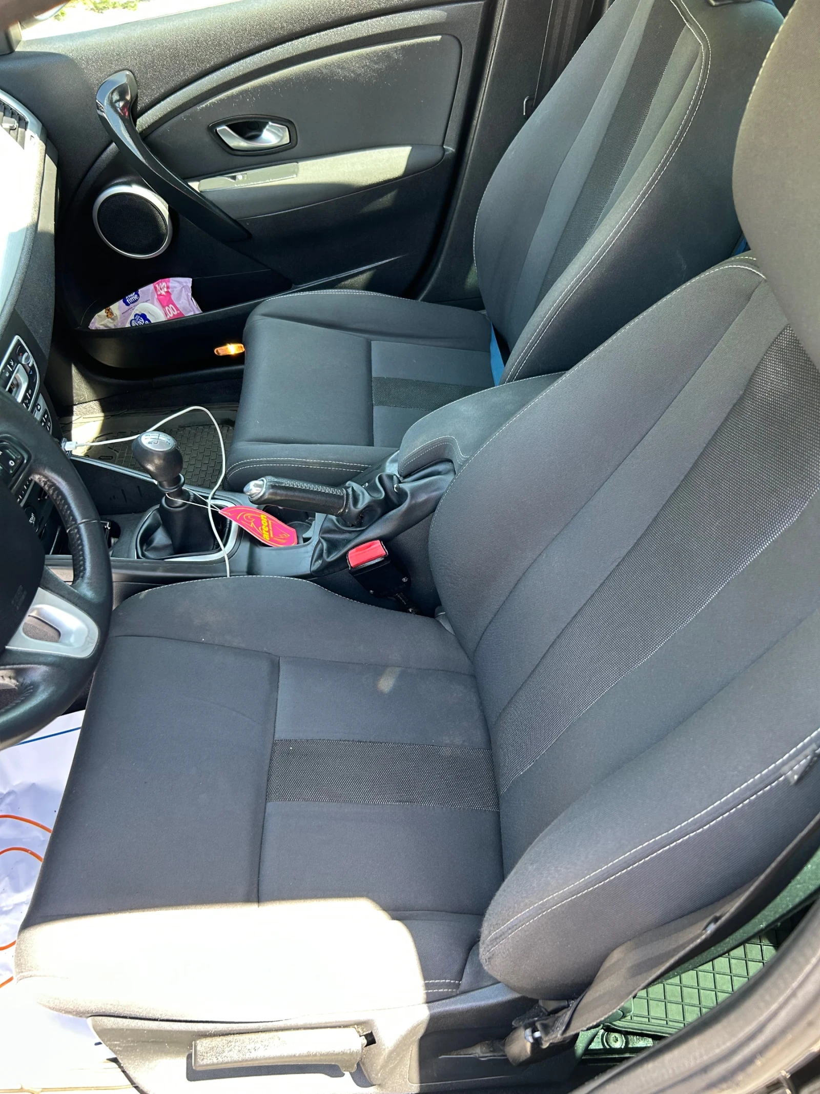 Renault Megane, снимка 14 - Автомобили и джипове - 55895785