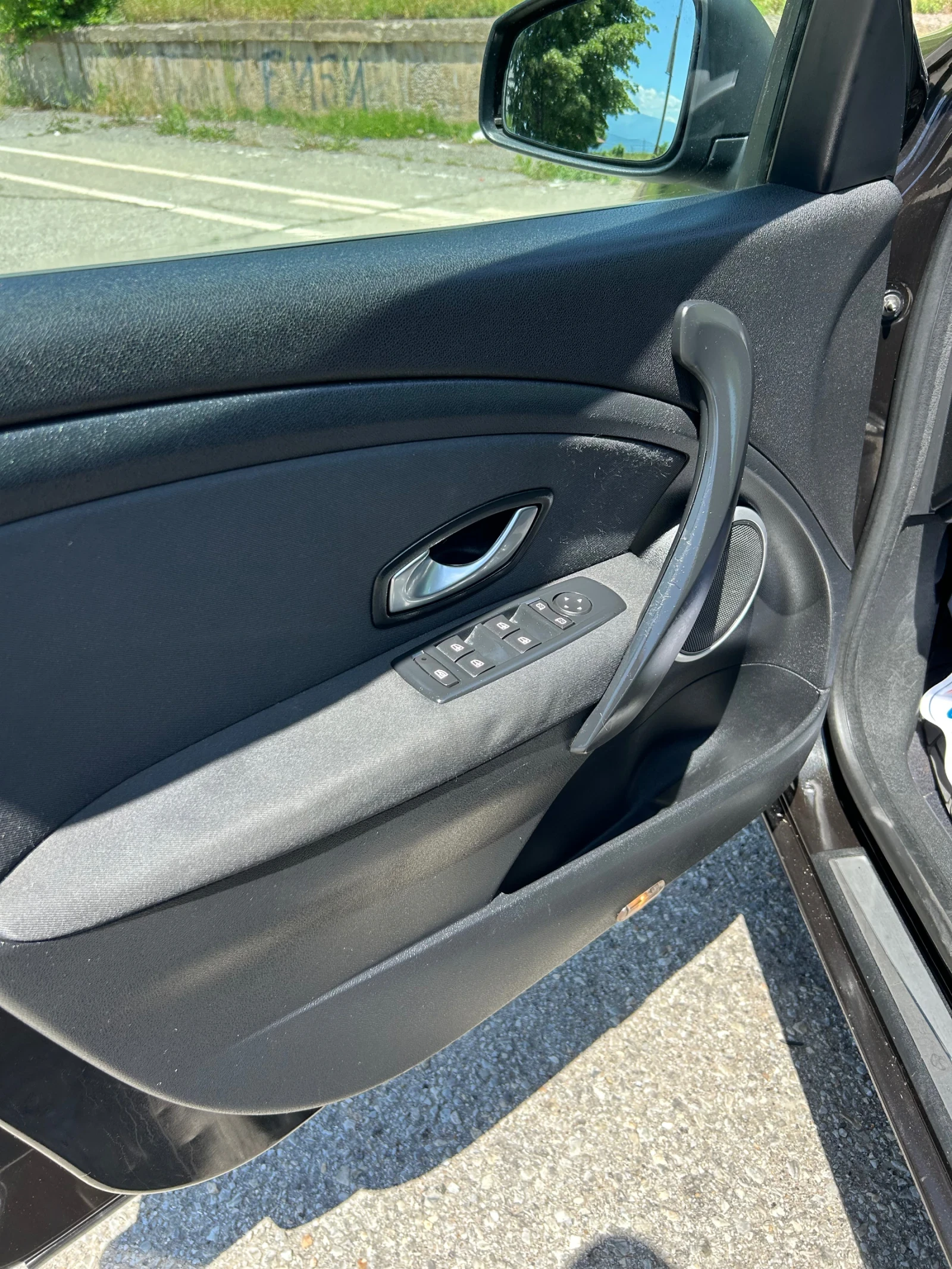 Renault Megane, снимка 11 - Автомобили и джипове - 55895785