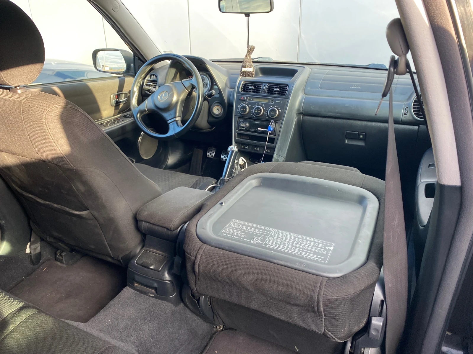 Lexus IS 200 Sportcross, снимка 7 - Автомобили и джипове - 56185741