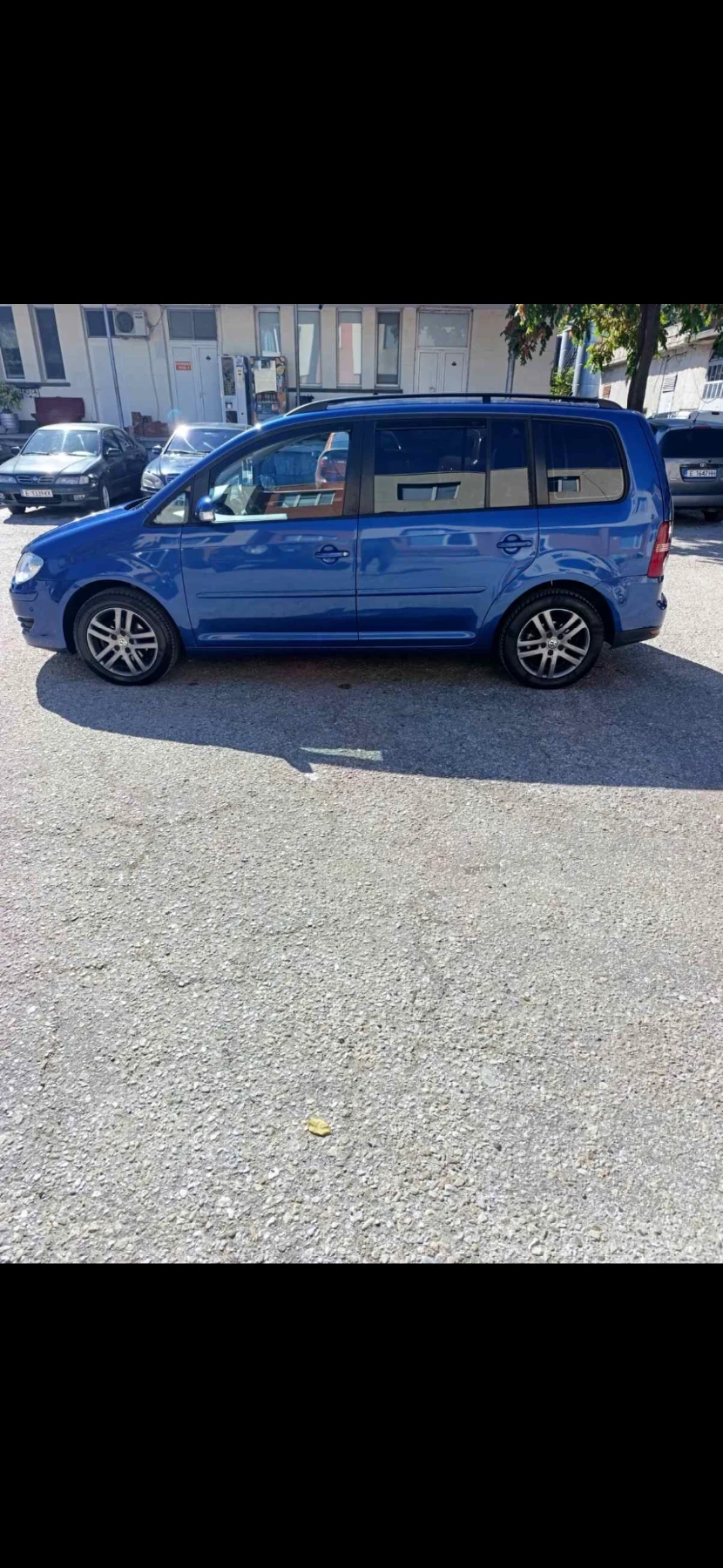 VW Touran, снимка 2 - Автомобили и джипове - 56345031