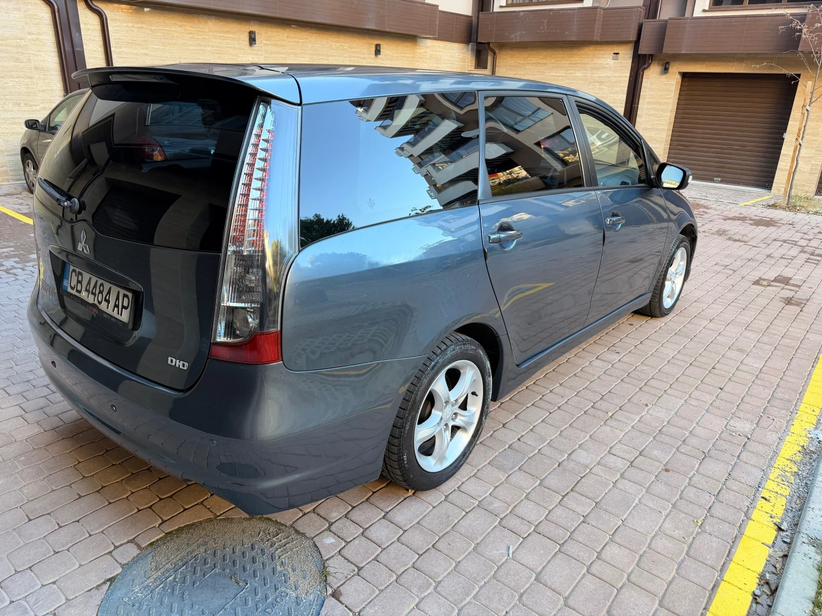 Mitsubishi Grandis  �������  | Mobile.bg � ����������� 6
