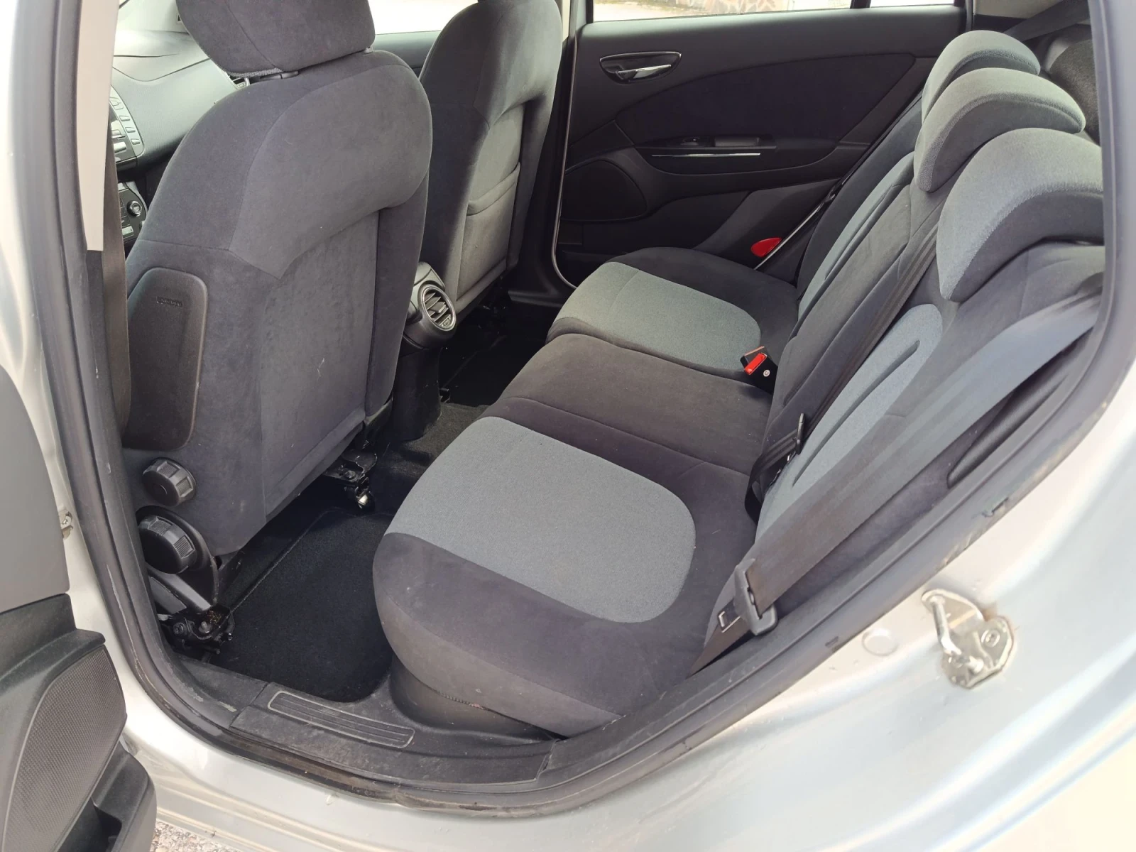 Fiat Bravo 1.4i Turbo. Automatic. , снимка 12 - Автомобили и джипове - 56712262