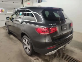 Mercedes-Benz GLC 300 ПОДГРЕВИ * ПАНО * KEYLESS * CARFAX, снимка 4