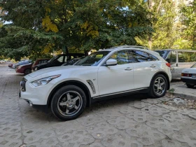 ������ Infiniti QX70