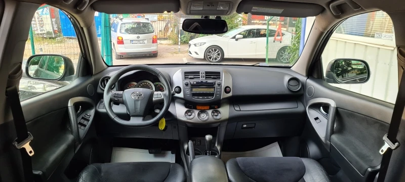 Toyota Rav4 2.2 Exclusive, снимка 8 - Автомобили и джипове - 37511804