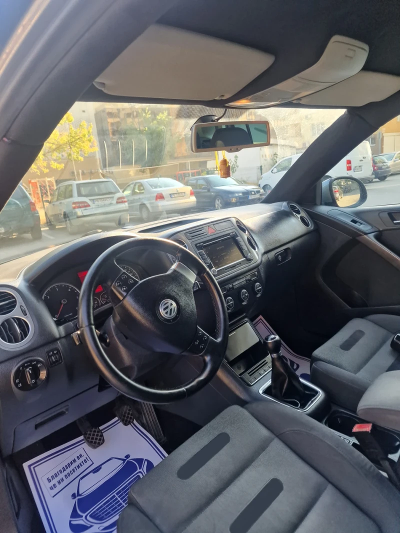 VW Tiguan, снимка 13 - Автомобили и джипове - 47400244