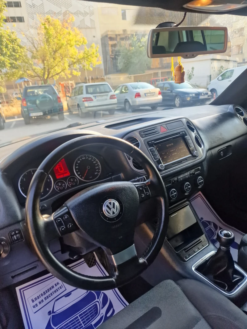 VW Tiguan, снимка 12 - Автомобили и джипове - 47400244