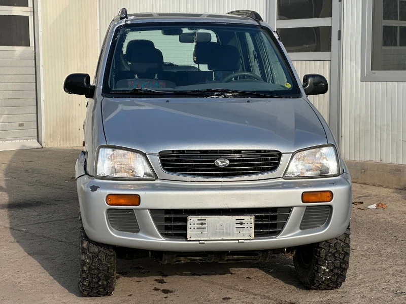 Daihatsu Terios 1.3i* КЛИМА, снимка 2 - Автомобили и джипове - 49223341