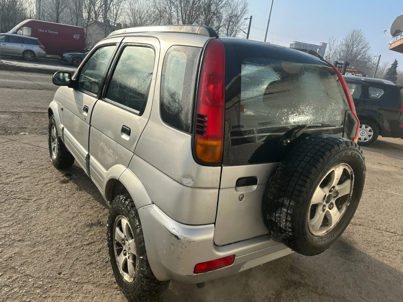 Daihatsu Terios 1.3i* КЛИМА, снимка 6 - Автомобили и джипове - 49223341