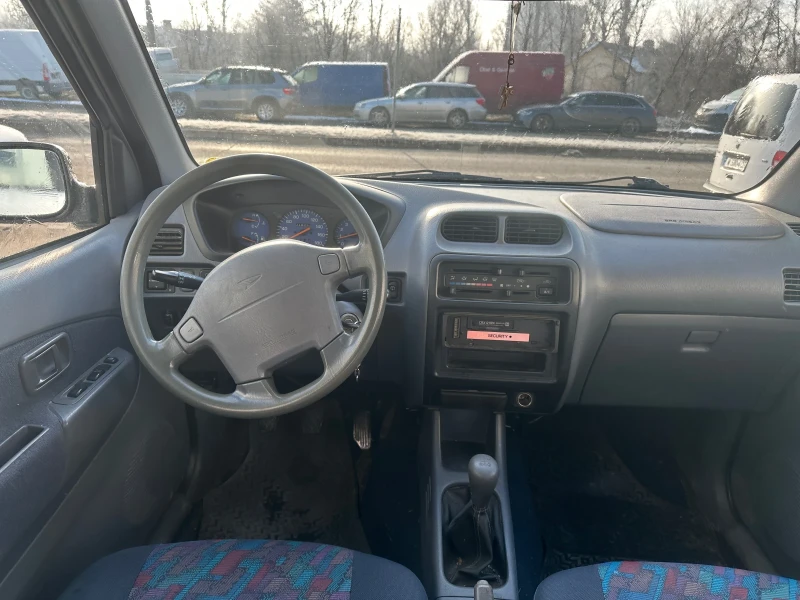 Daihatsu Terios 1.3i* КЛИМА, снимка 8 - Автомобили и джипове - 49223341