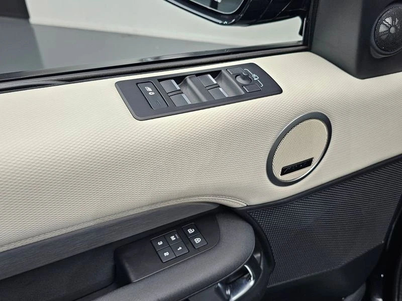 Land Rover Discovery 3.0 Automatic, снимка 17 - Автомобили и джипове - 55845863