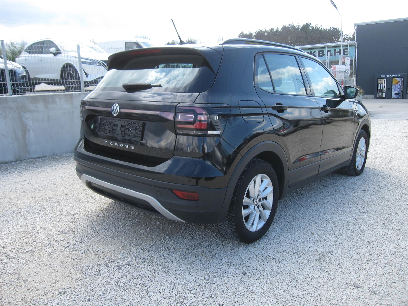 VW T-Roc Автомат, 1, 6-TDI - изображение 4