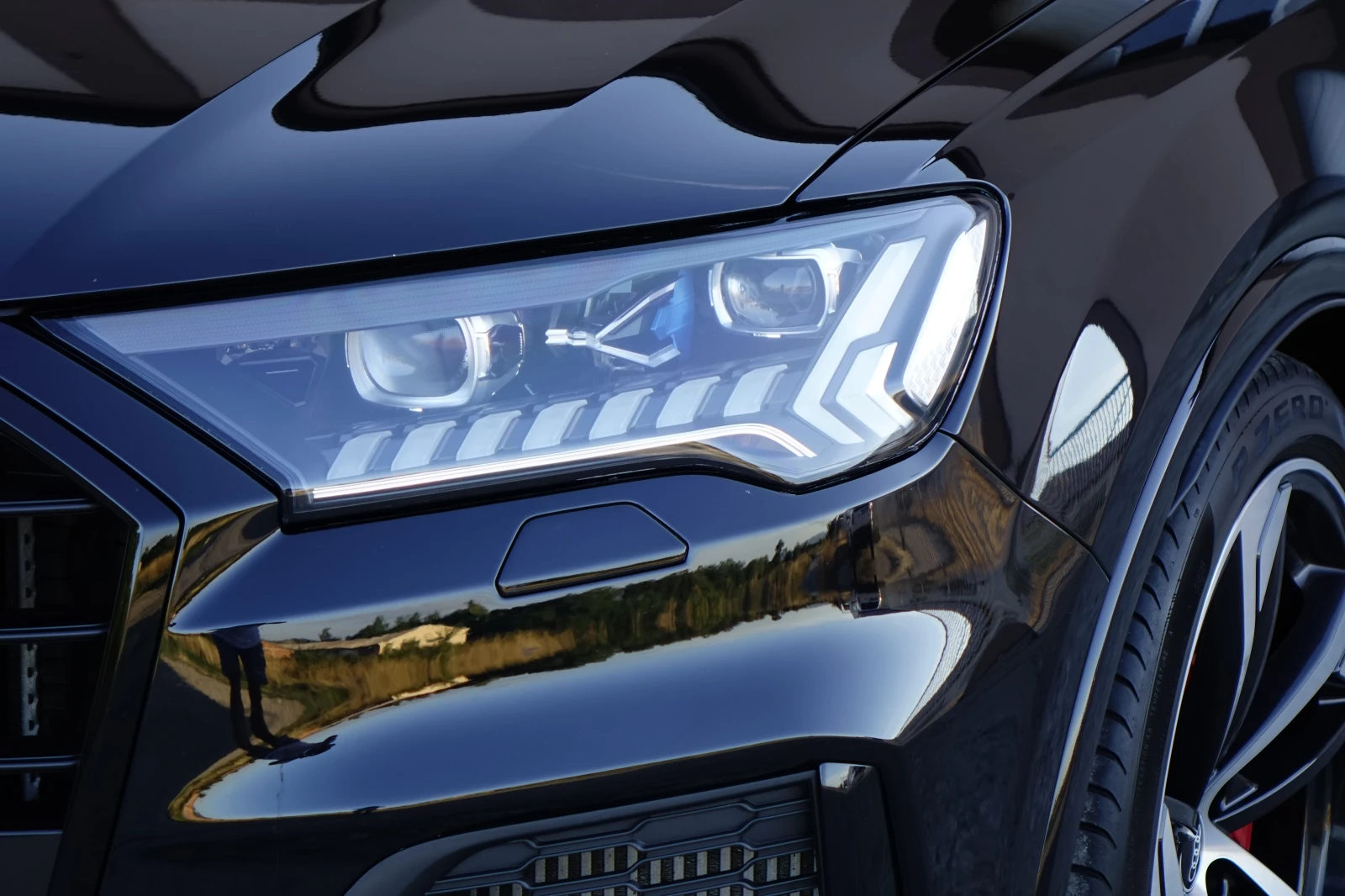 Audi SQ7 3XS-LINE* RS* LASER LIGHTS* PANO* 360*  - изображение 4