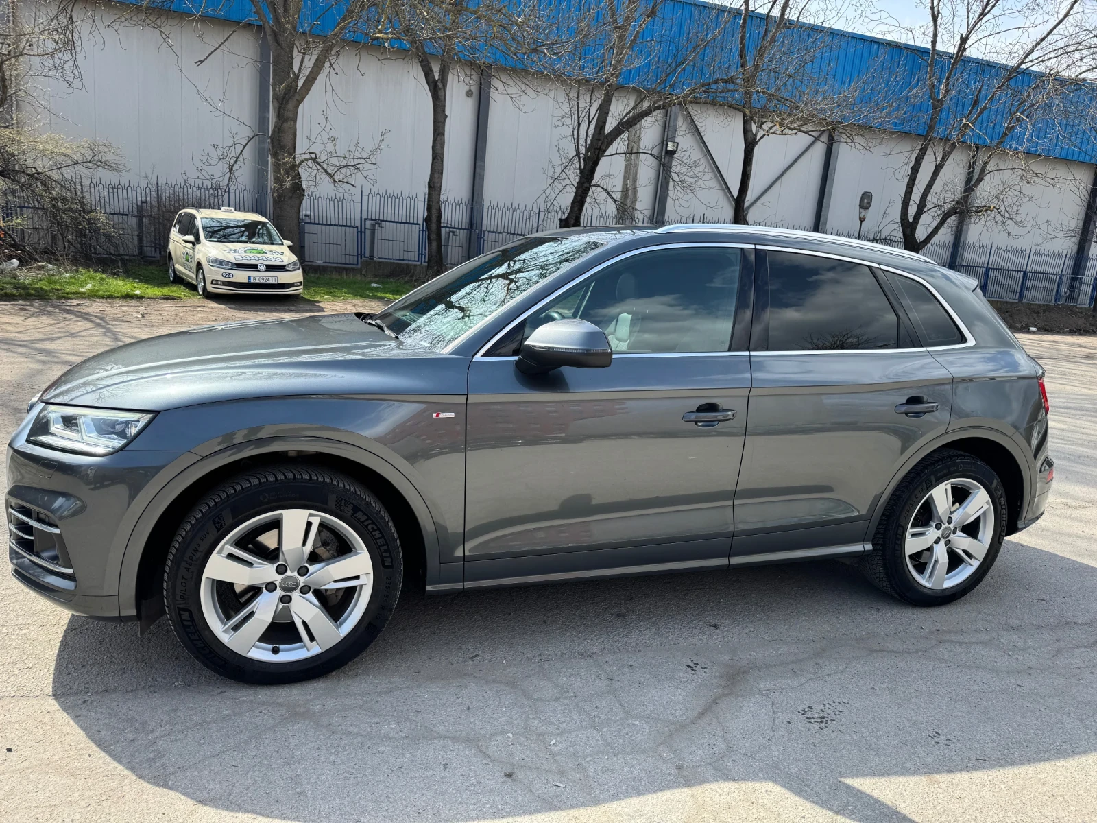 Audi Q5, снимка 2 - Автомобили и джипове - 53871481
