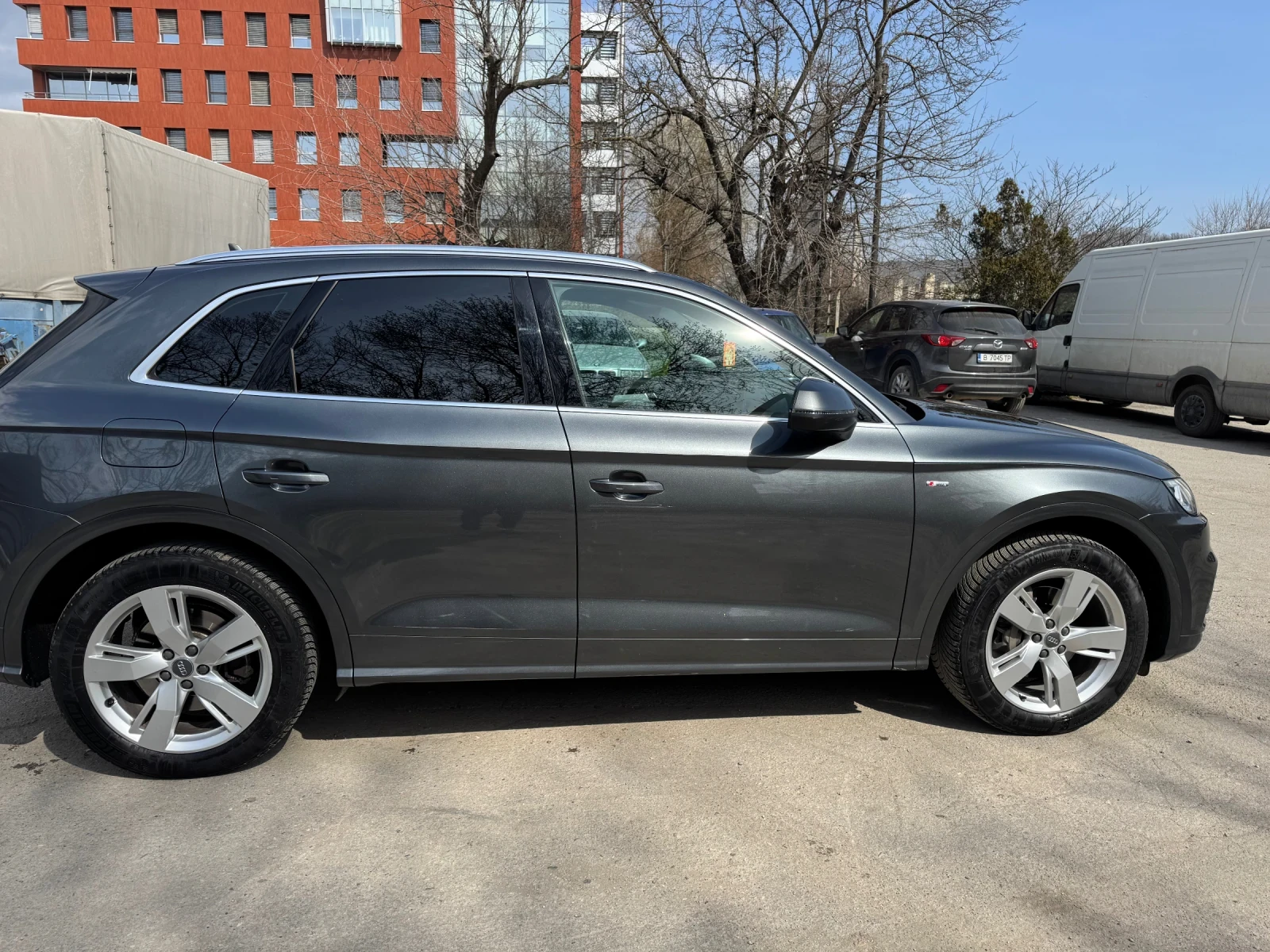 Audi Q5, снимка 5 - Автомобили и джипове - 53871481