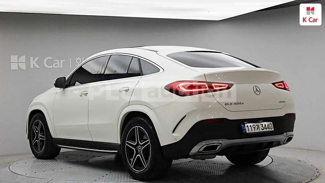 Mercedes-Benz GLE 400 * ДИСТРОНИК * ОБДУХВАНЕ * 360 * АМБИЕНТНО, снимка 3 - Автомобили и джипове - 54301200