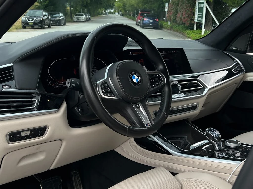 BMW X7 40i* M SPORT* LASER* HEAD UP* МАСАЖ* ОБДУХ* 360, снимка 5 - Автомобили и джипове - 55325462
