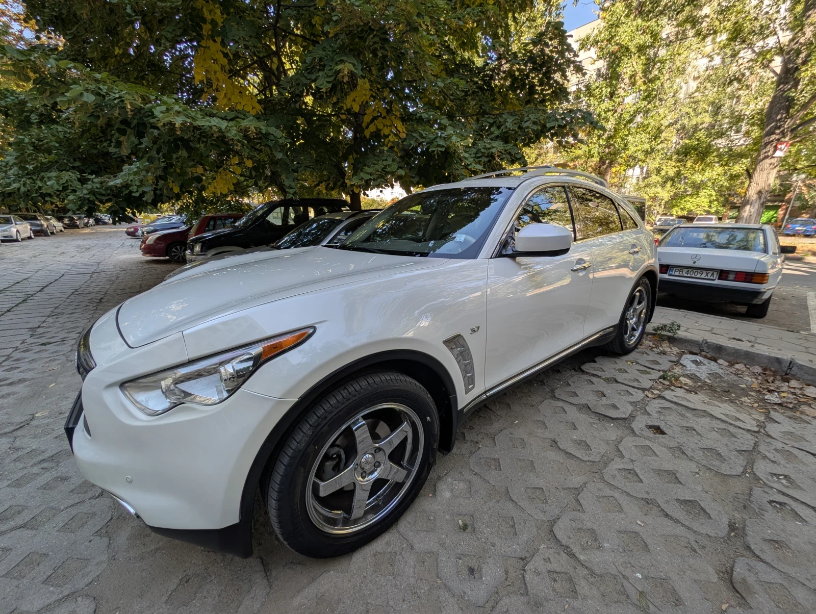 Infiniti QX70 ���, Carplay, ������ | Mobile.bg � ����������� 3