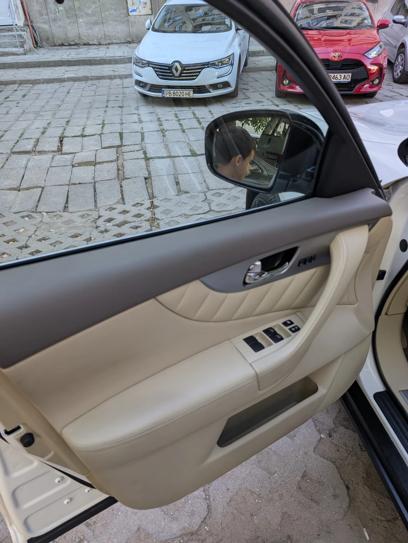 Infiniti QX70 ���, Carplay, ������ | Mobile.bg � ����������� 11