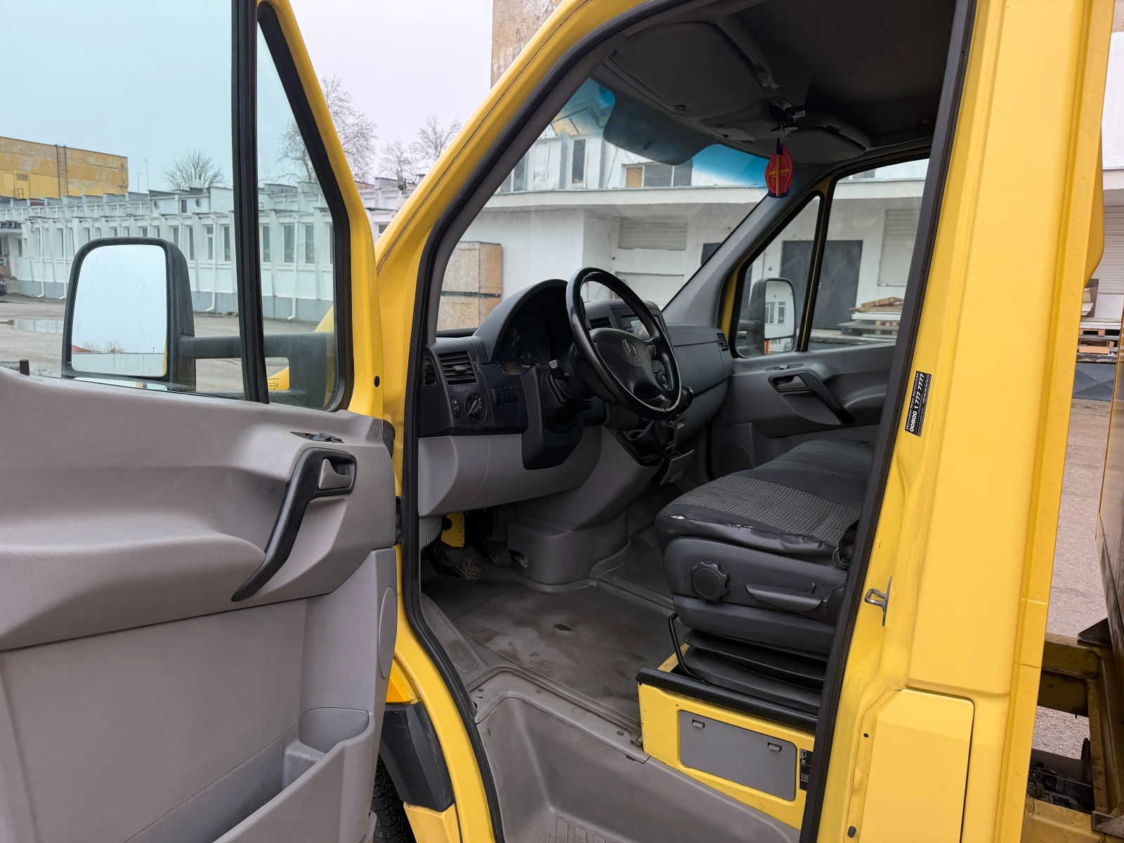 Mercedes-Benz Sprinter 515 3.5т Климатик Зимни Гуми - изображение 7