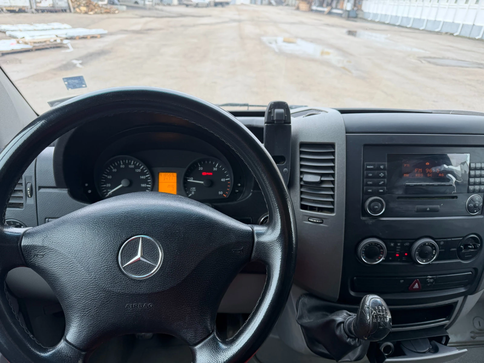 Mercedes-Benz Sprinter 515 3.5т Климатик Зимни Гуми - изображение 10