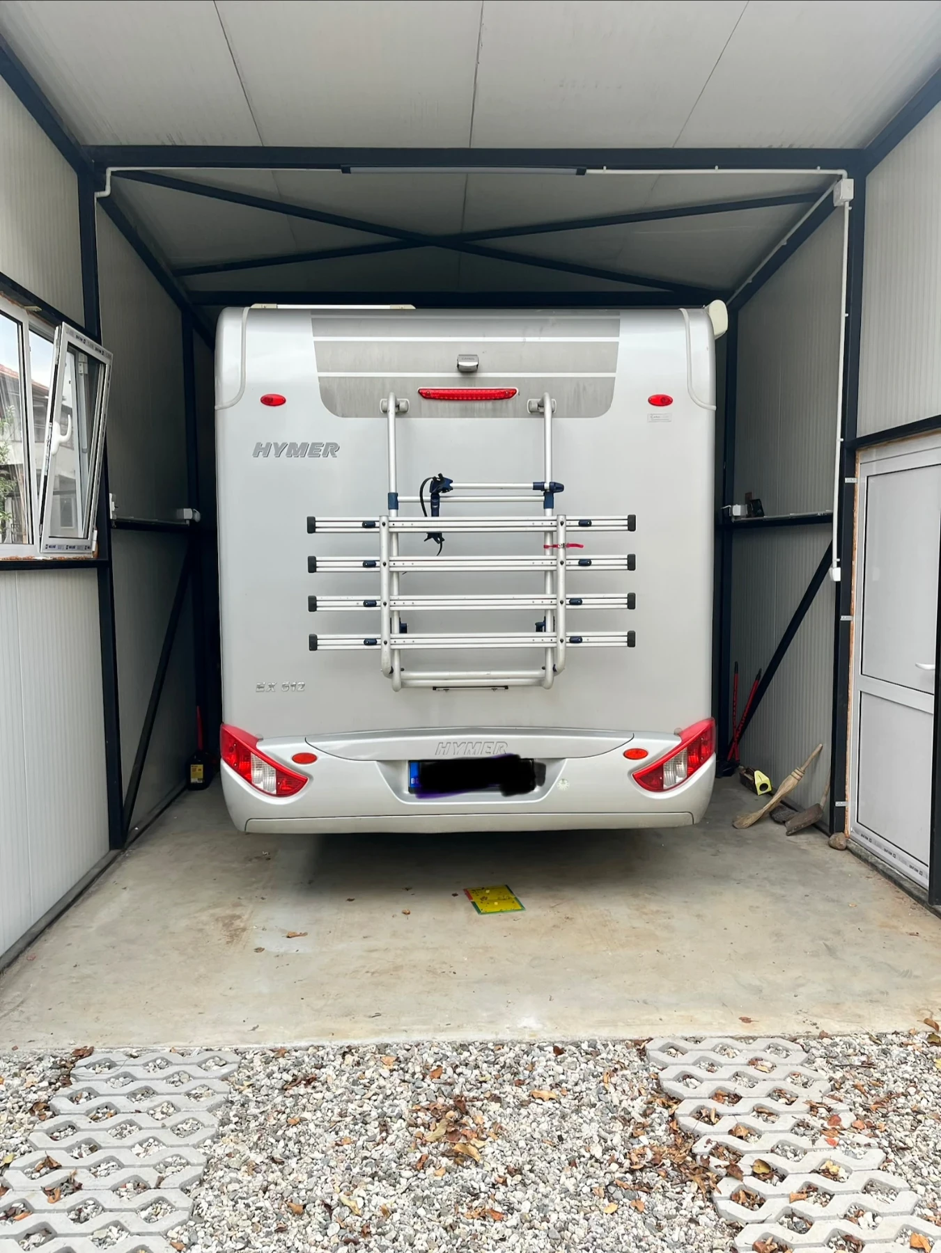 Кемпер HYMER / ERIBA ExSIS-i 512, снимка 13 - Каравани и кемпери - 56171064