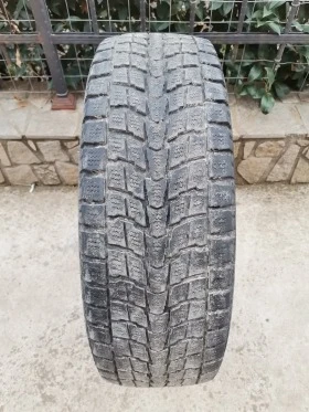 Гуми Зимни 215/70R17, снимка 1