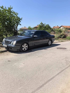 Mercedes-Benz E 320 