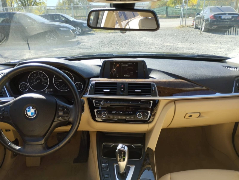 BMW 320 X Drive, снимка 12 - Автомобили и джипове - 47463506