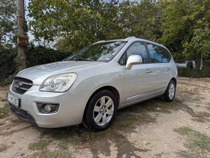 Kia Carens, снимка 1 - Автомобили и джипове - 47545395