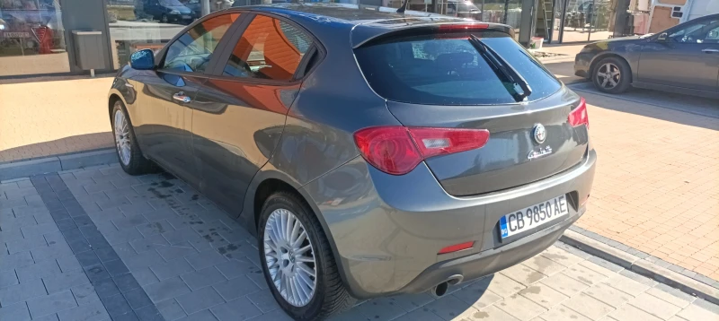 Alfa Romeo Giulietta, снимка 5 - Автомобили и джипове - 48299586