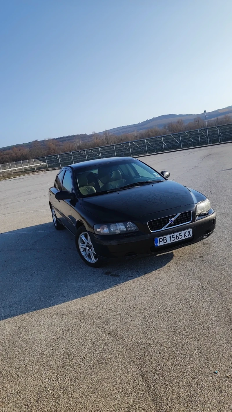 Volvo S60 2.4 T, снимка 5 - Автомобили и джипове - 48993893