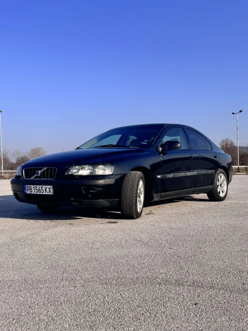 Volvo S60 2.4 T, снимка 3 - Автомобили и джипове - 48993893