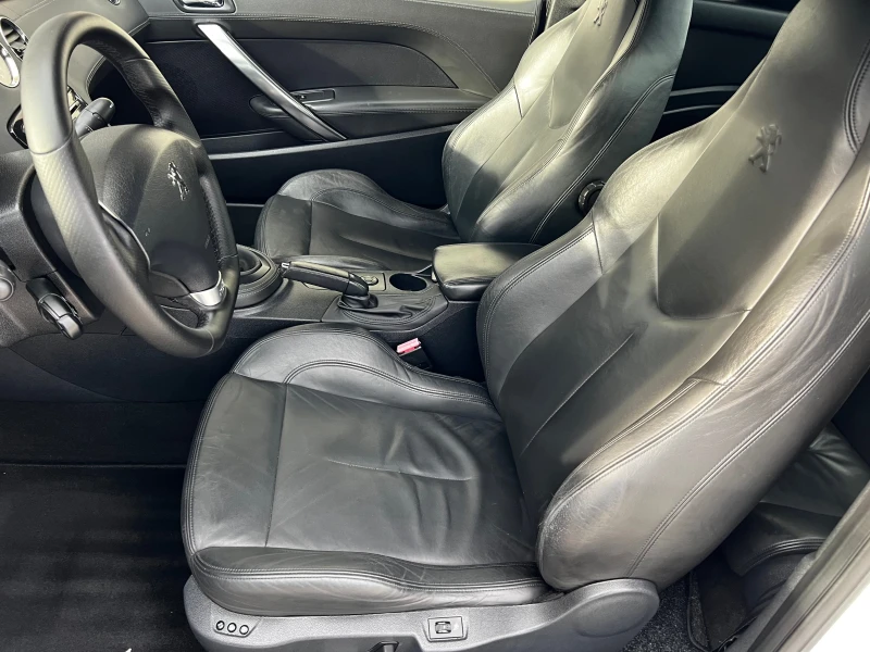 Peugeot RCZ 1.6 i TURBO 200 КС. NAVI КОЖА ПАМЕТ 6СК EURO5B , снимка 5 - Автомобили и джипове - 52505436