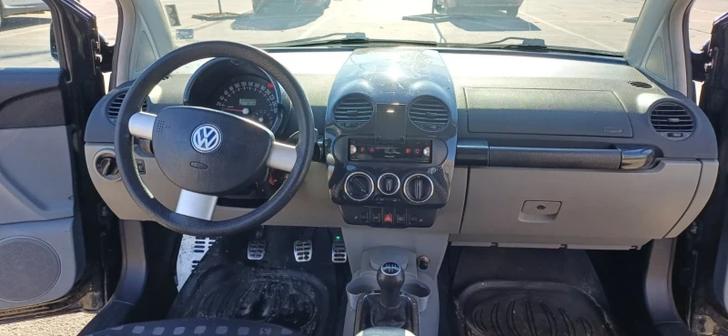 VW New beetle 1, 8 Т, снимка 11 - Автомобили и джипове - 52849205