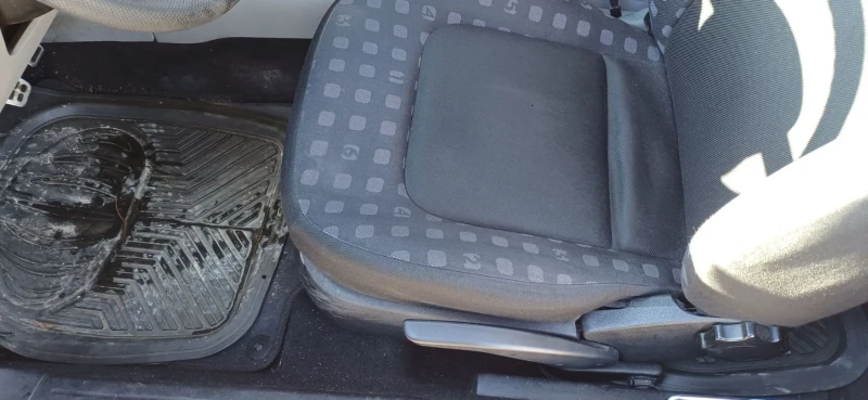 VW New beetle 1, 8 Т, снимка 8 - Автомобили и джипове - 52849205