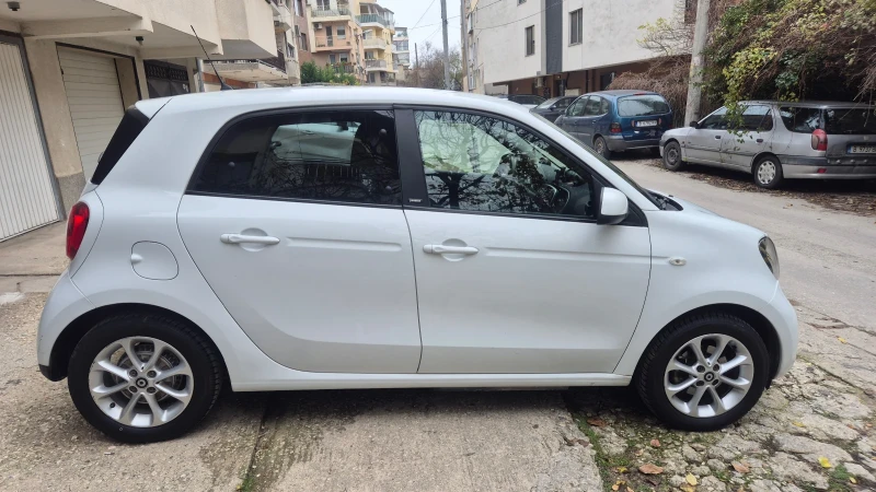 Smart Forfour, снимка 3 - Автомобили и джипове - 53131654