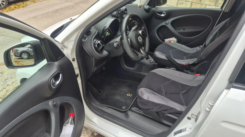 Smart Forfour, снимка 11 - Автомобили и джипове - 53131654