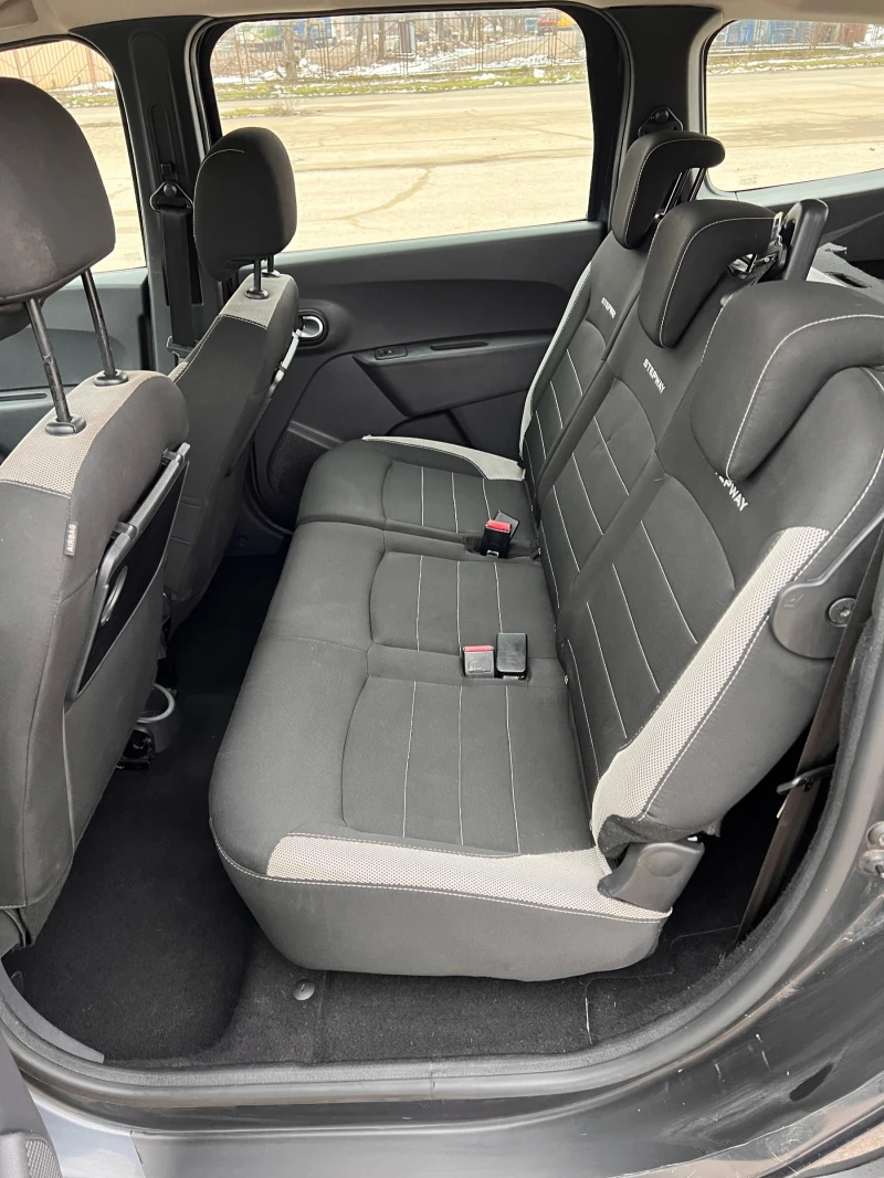 Dacia Lodgy 1.5 dCi 116кс евро6 7места , снимка 14 - Автомобили и джипове - 53212981