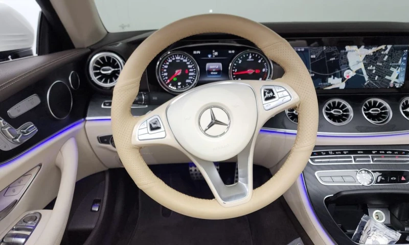 Mercedes-Benz E 220, снимка 13 - Автомобили и джипове - 53563773