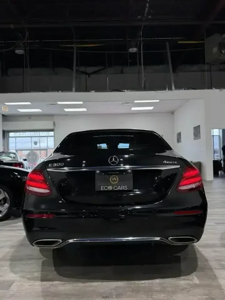 Mercedes-Benz E 300 * * CARFAX * * АВТО КРЕДИТ * *  - изображение 2
