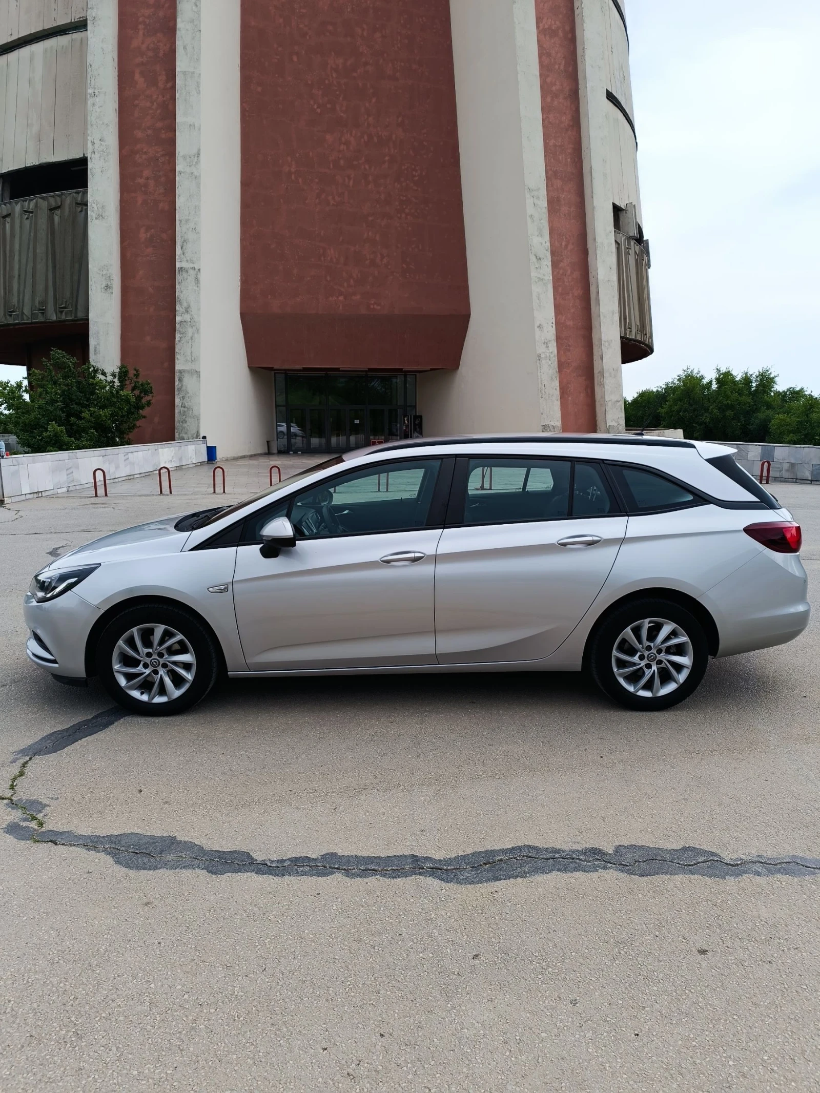 Opel Astra 1.6 cdti 110hp - изображение 6