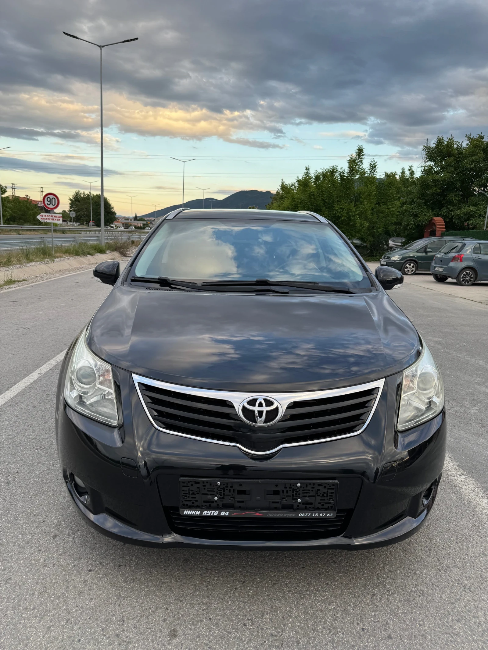 Toyota Avensis  - изображение 2