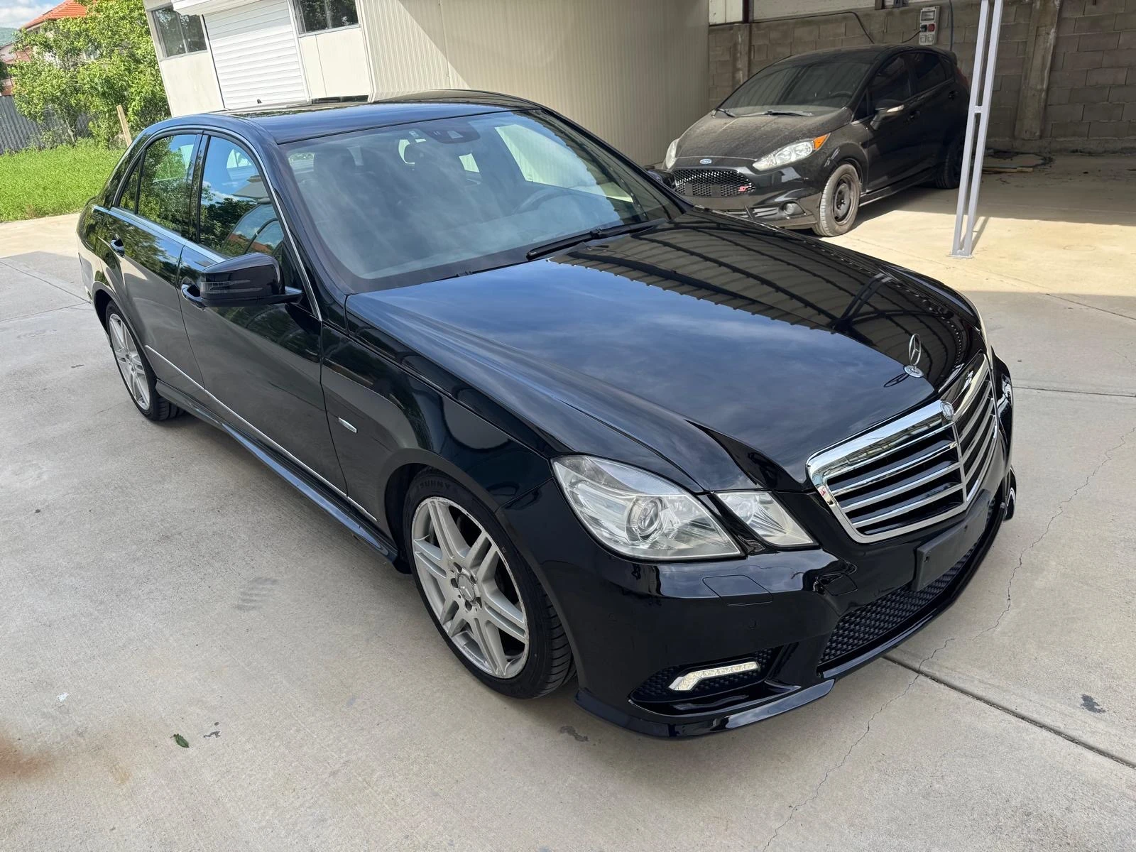 Mercedes-Benz E 350 Avangard AMG - изображение 2
