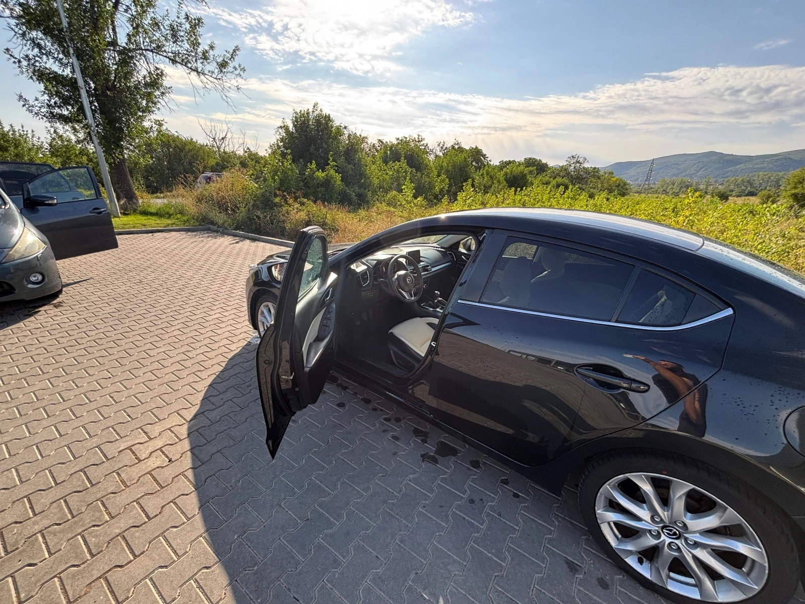 Mazda 3 2.2 D Skyactive  | Mobile.bg   16